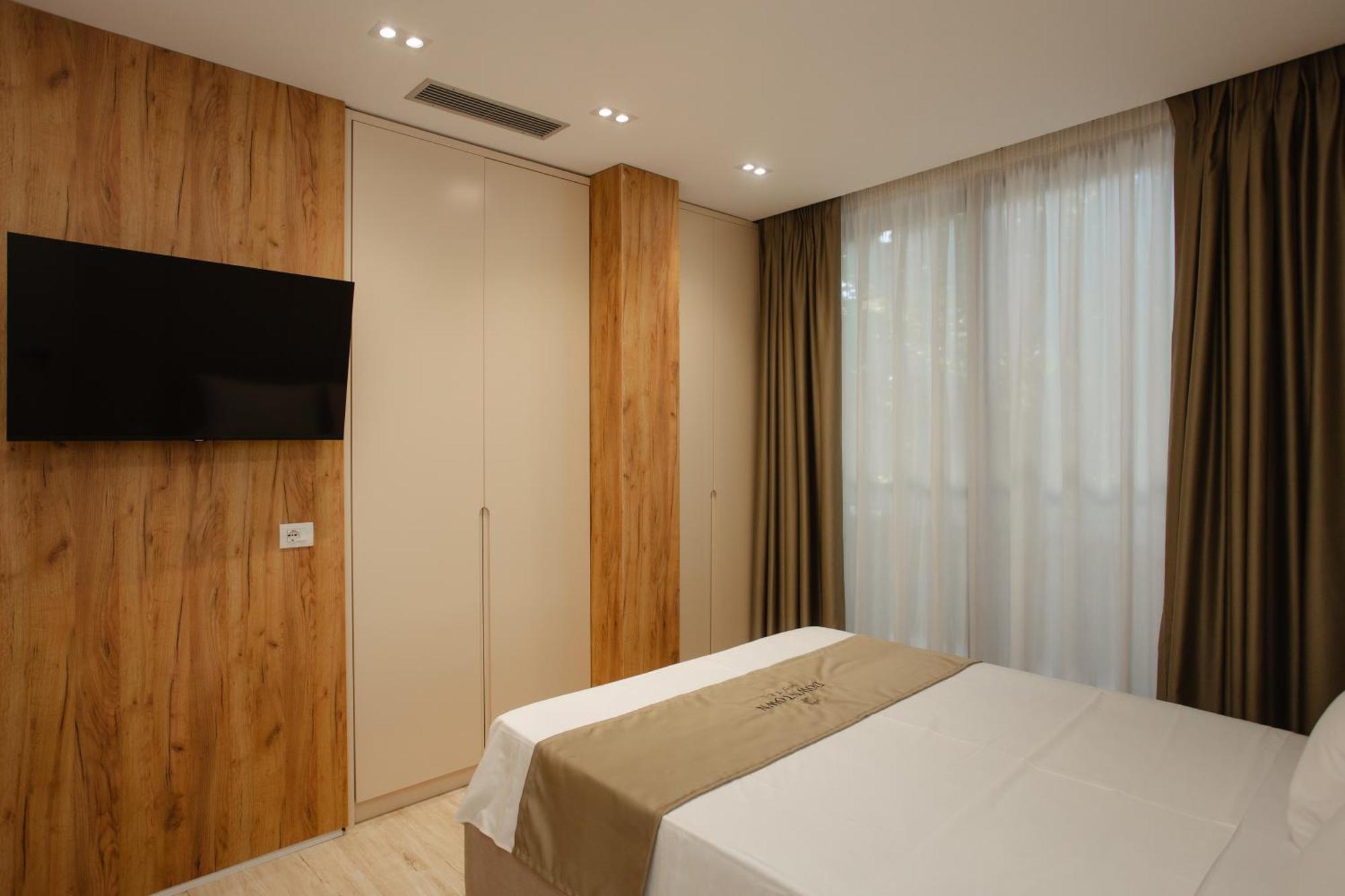 Downtown Hotel Shkodër Dış mekan fotoğraf