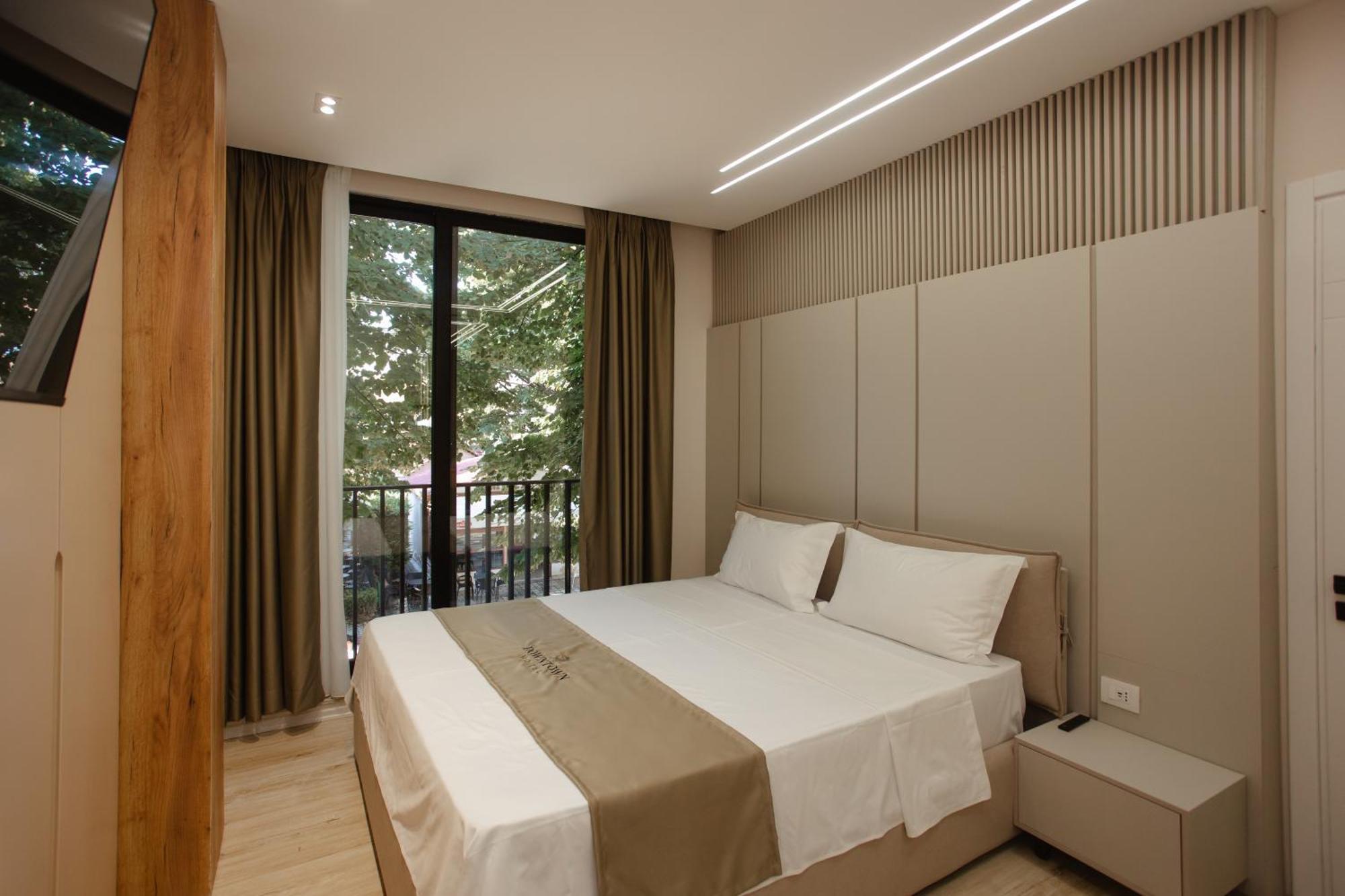 Downtown Hotel Shkodër Dış mekan fotoğraf
