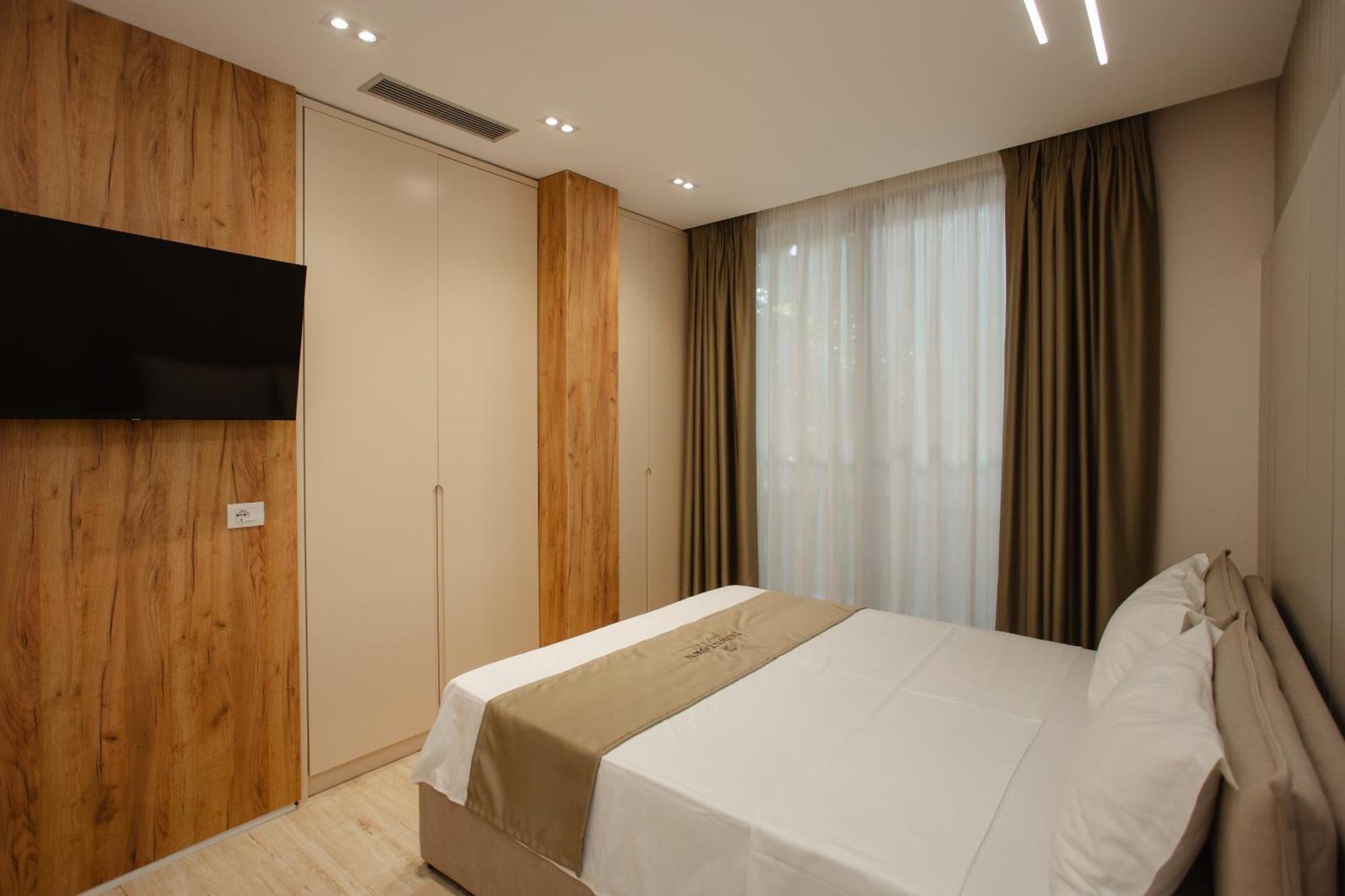 Downtown Hotel Shkodër Dış mekan fotoğraf