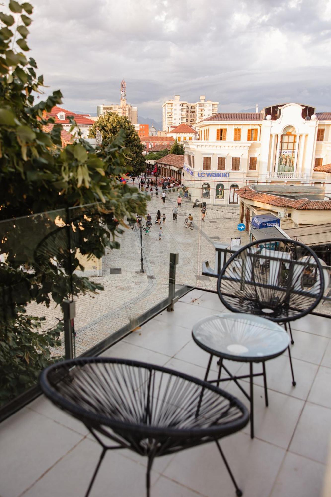 Downtown Hotel Shkodër Dış mekan fotoğraf