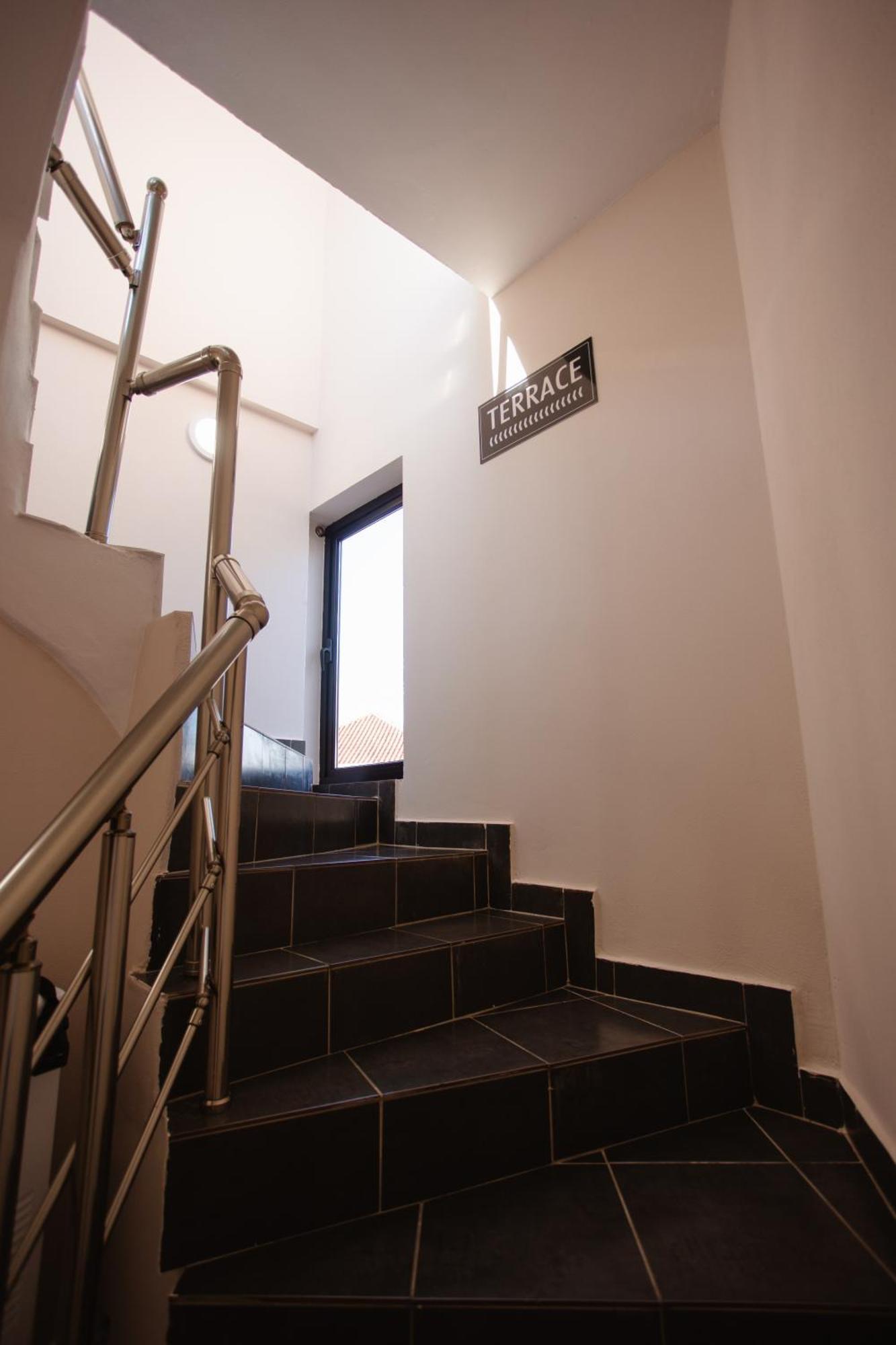 Downtown Hotel Shkodër Dış mekan fotoğraf