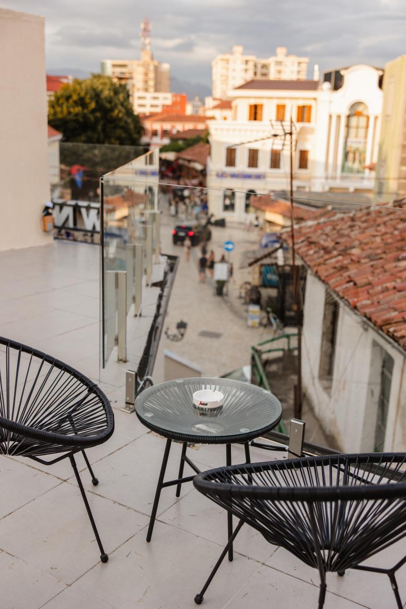 Downtown Hotel Shkodër Dış mekan fotoğraf