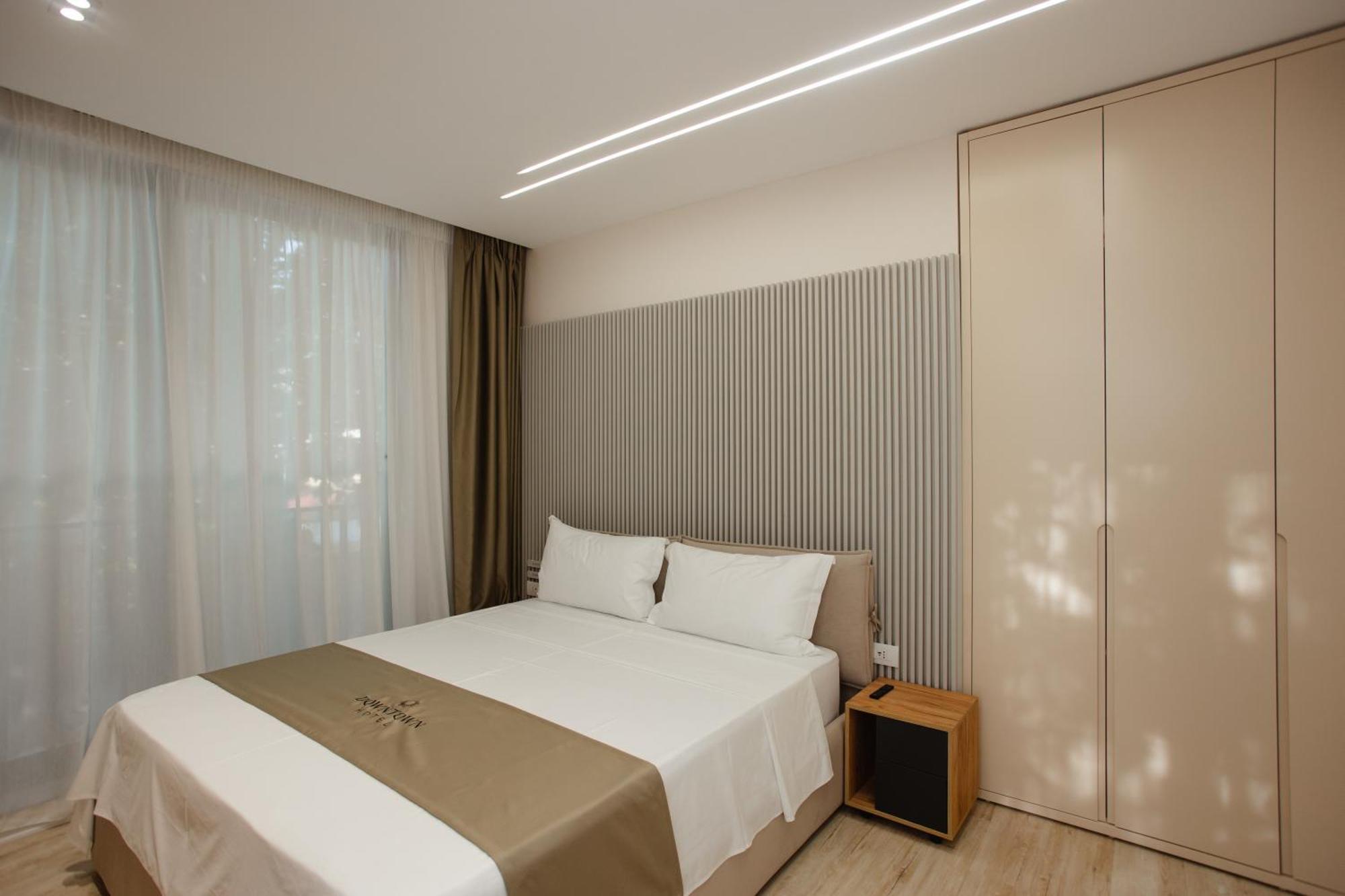Downtown Hotel Shkodër Dış mekan fotoğraf