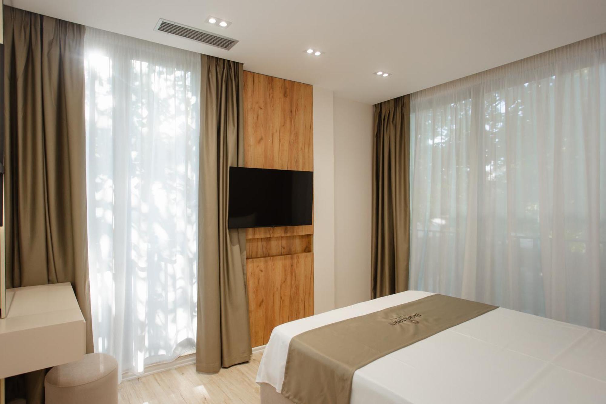 Downtown Hotel Shkodër Dış mekan fotoğraf